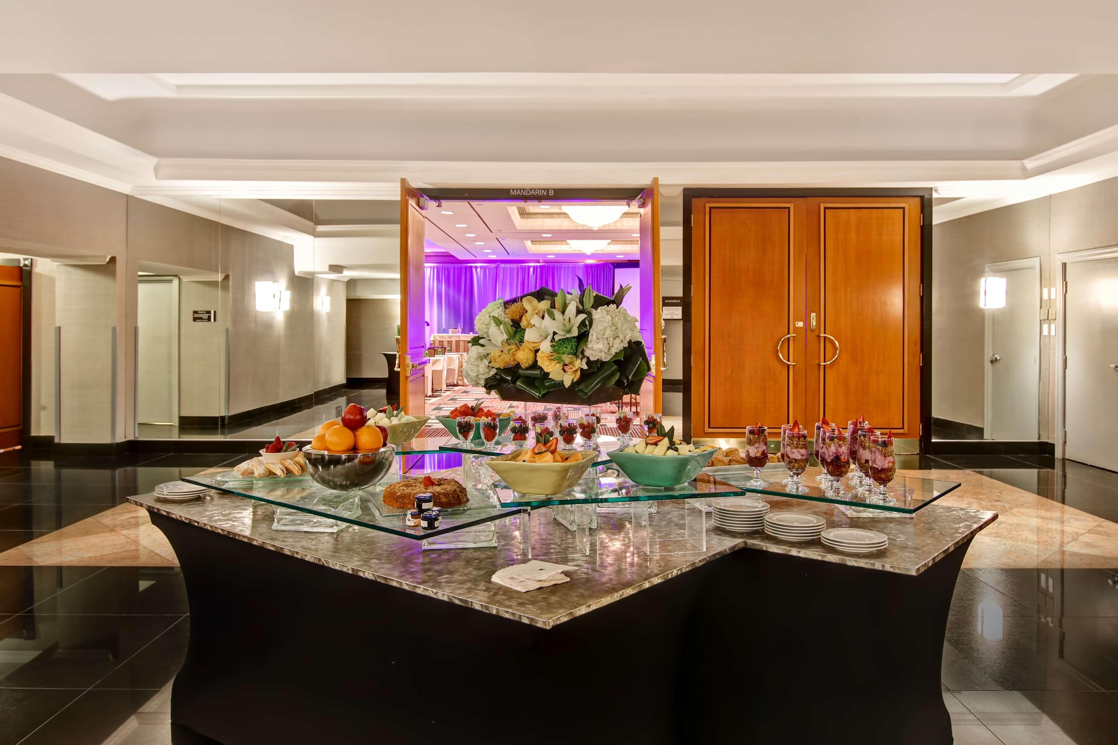 Hotel Doubletree By Hilton Downtown Toronto