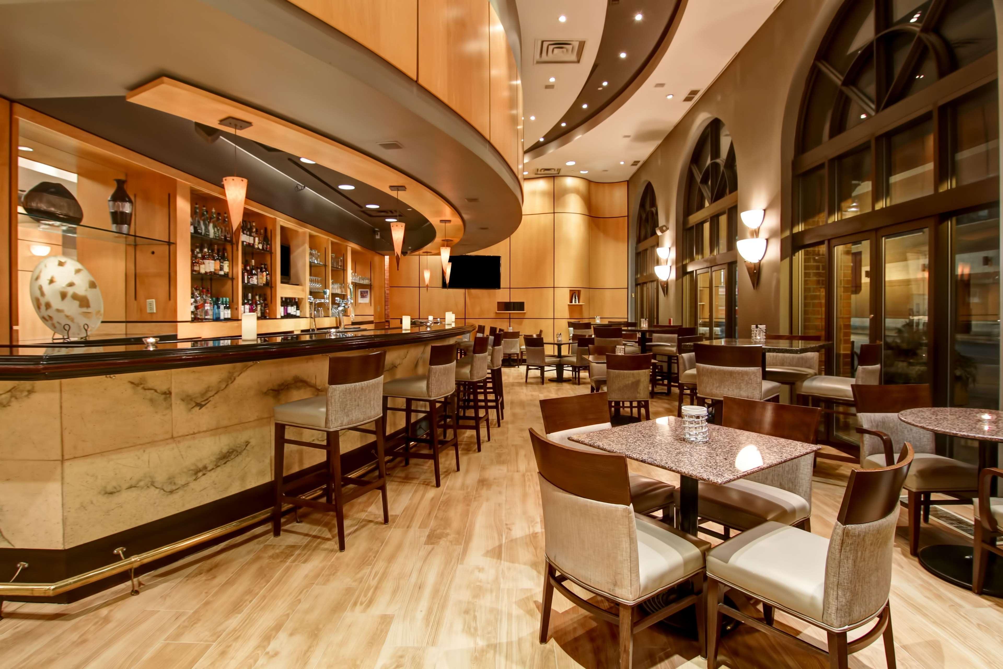 Doubletree By Hilton Downtown Hotel Toronto