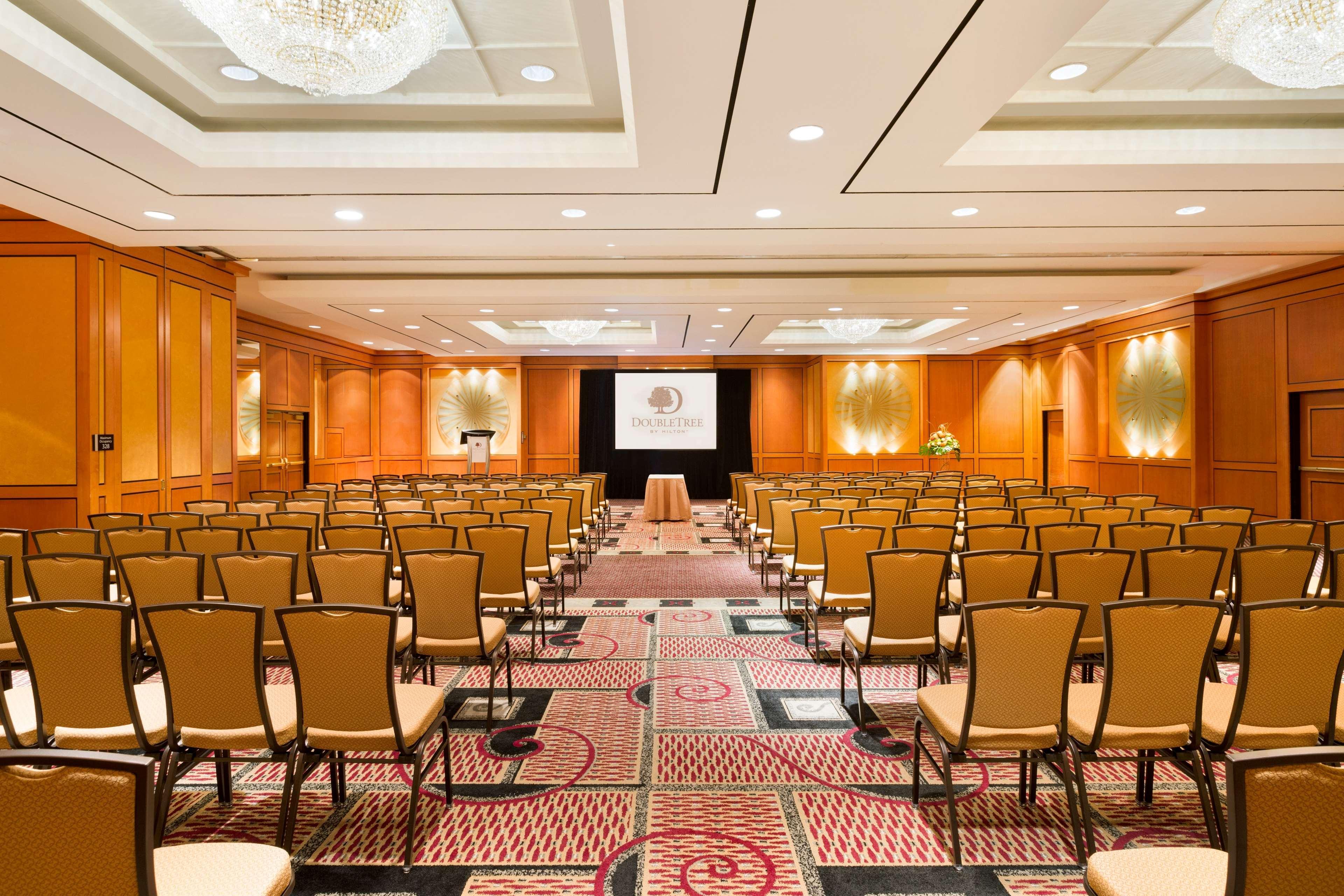 Hotel Doubletree By Hilton Downtown 4*