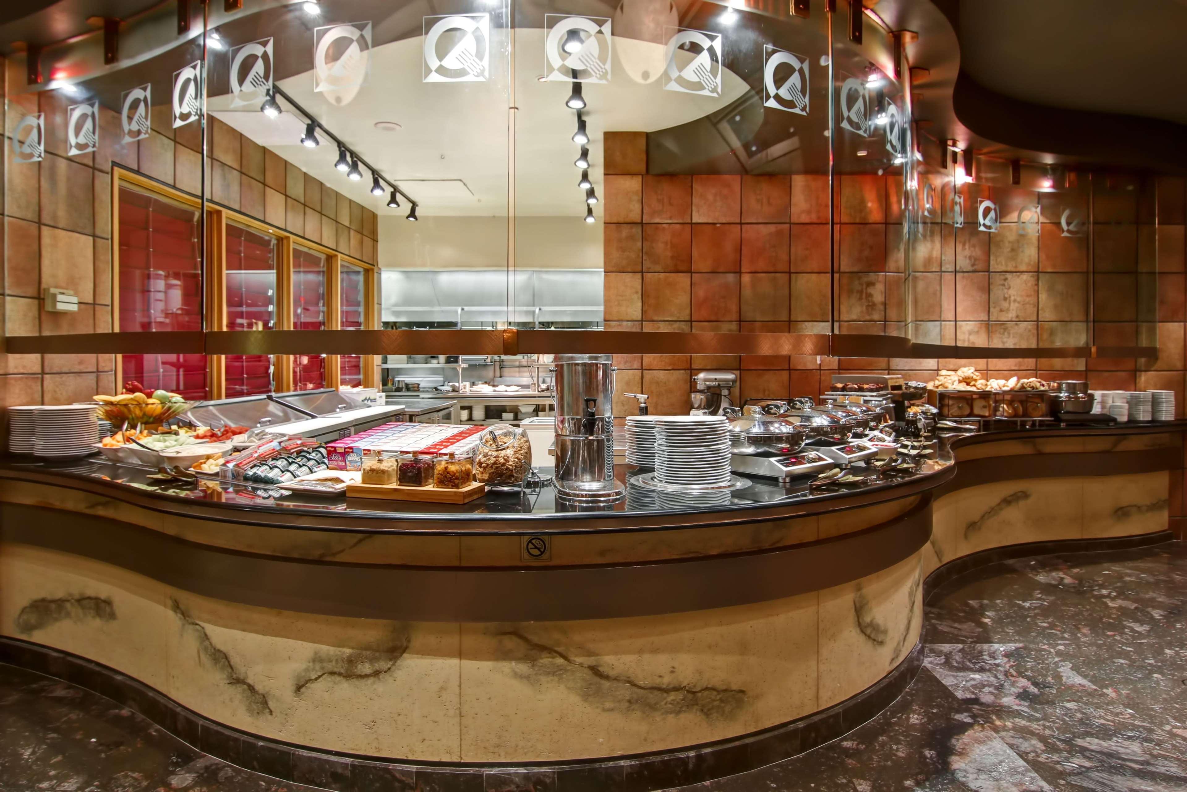 Doubletree By Hilton Downtown Hotel 4*