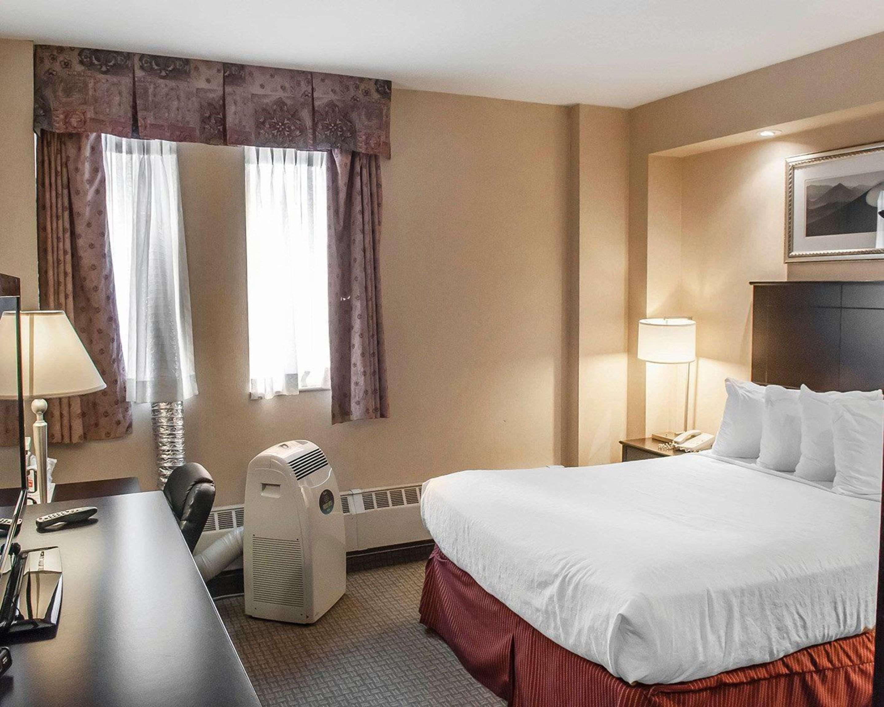 Hotel Econo & Downtown