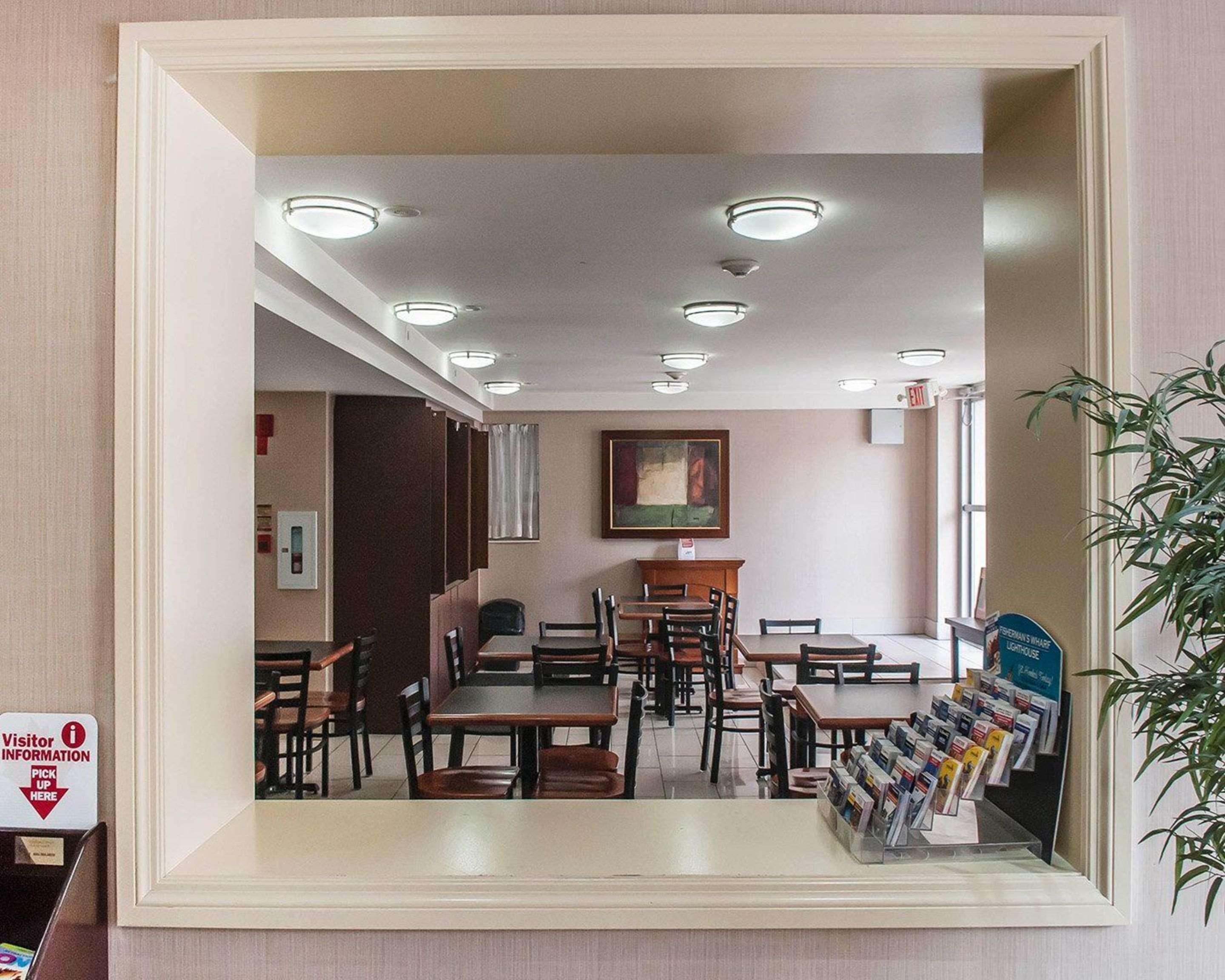 Econo & Downtown Hotel