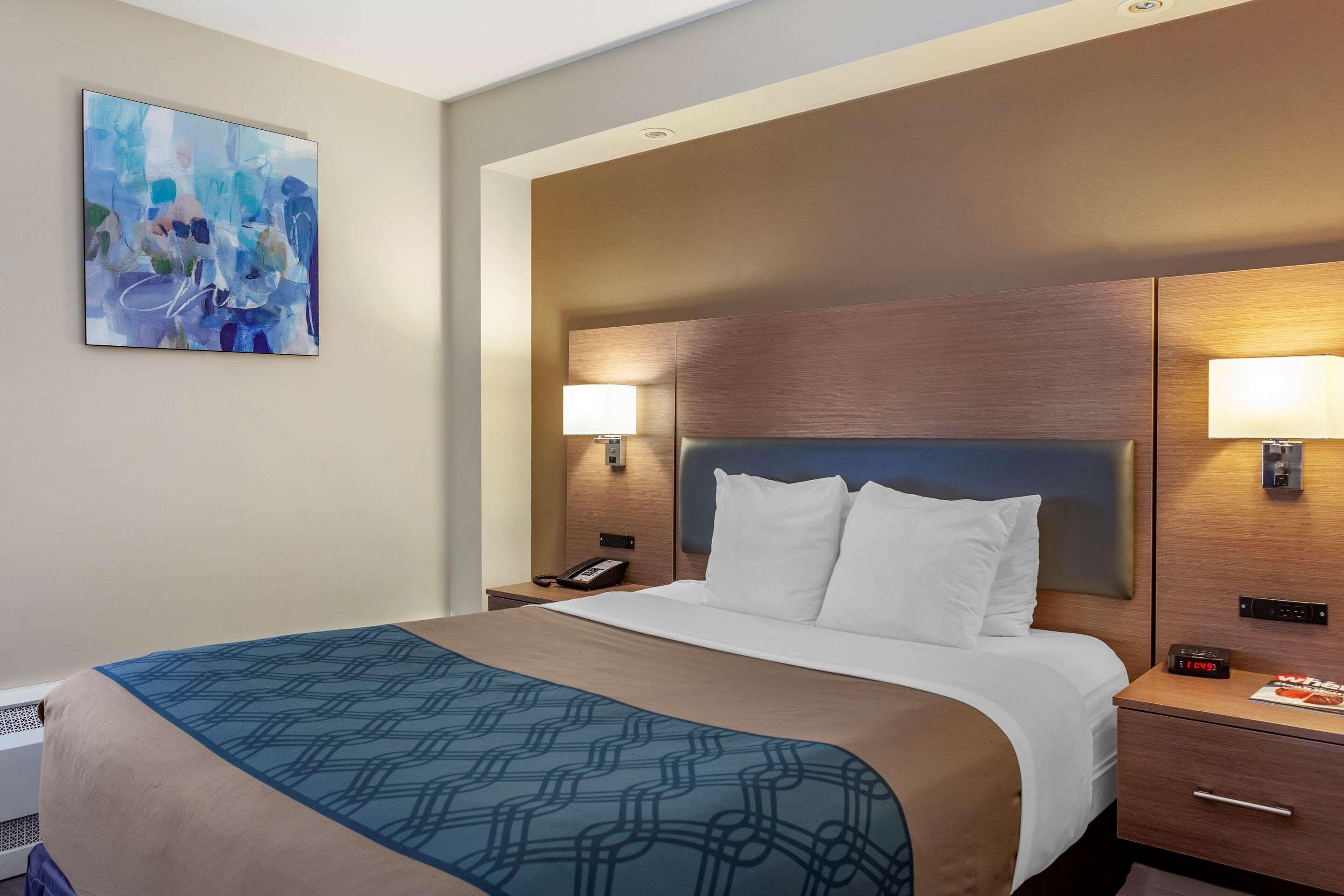 Econo & Downtown Hotel Toronto