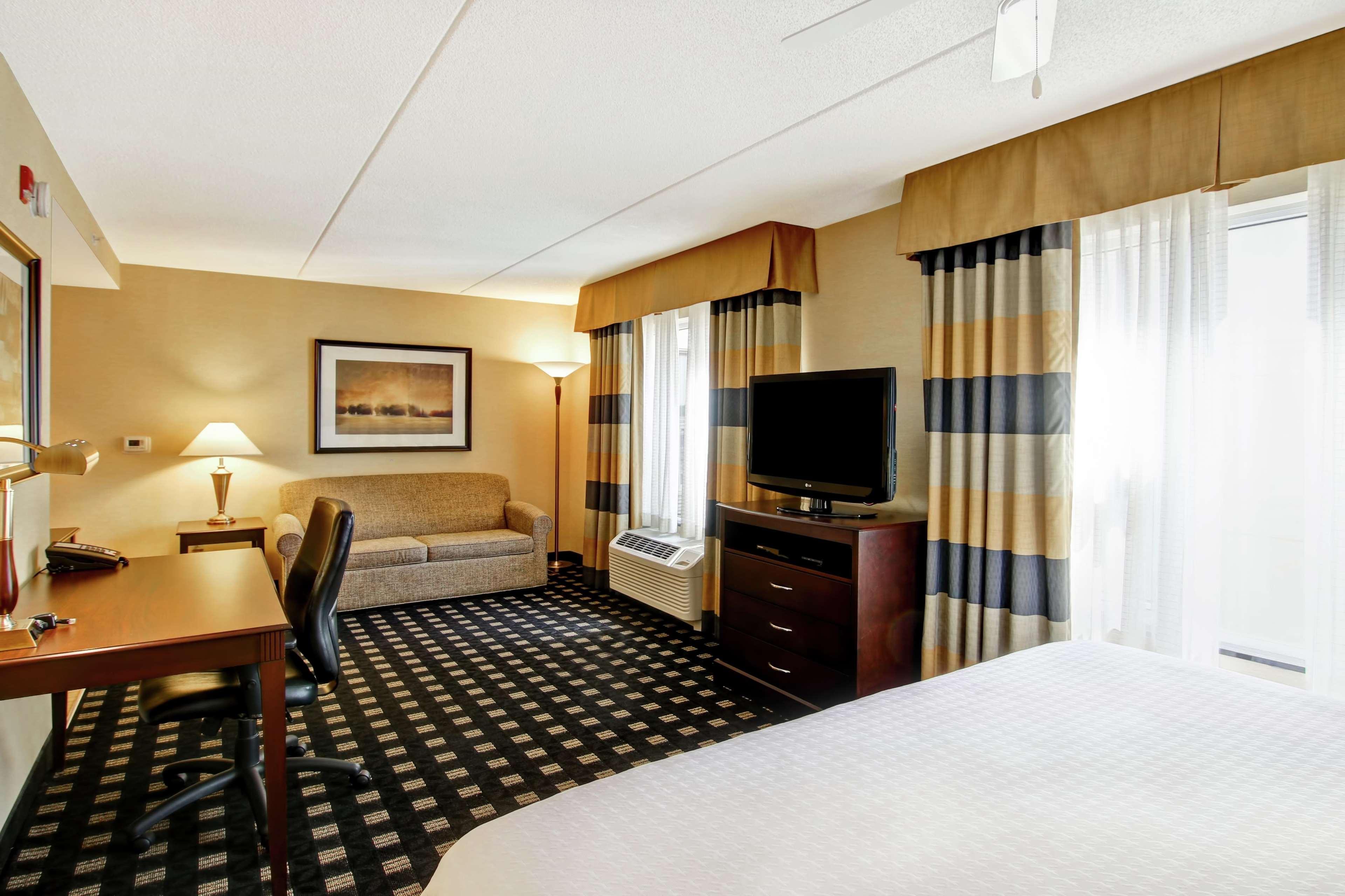 Homewood By Hilton Airport Corporate Centre