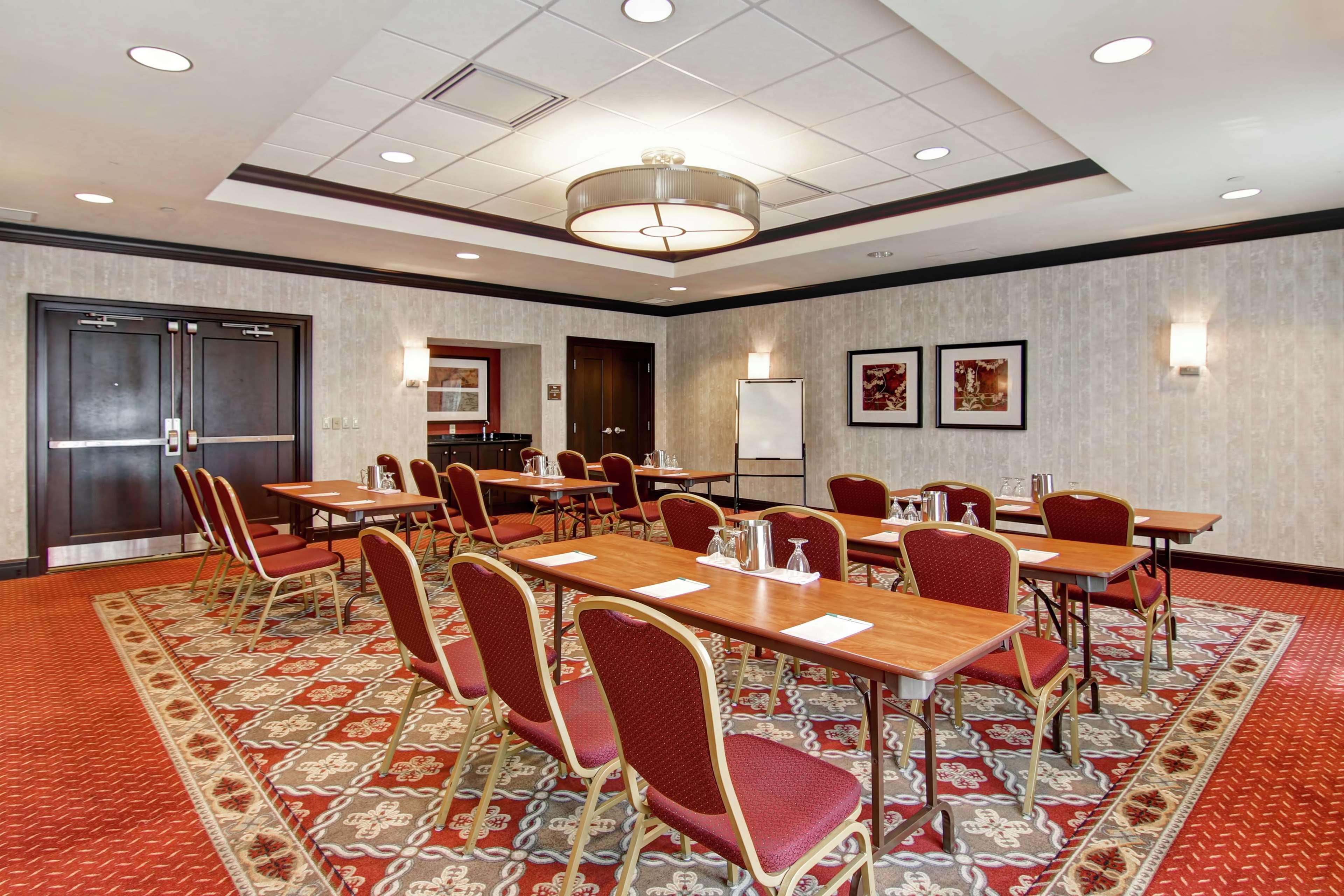 Homewood By Hilton Airport Corporate Centre Hotel Toronto