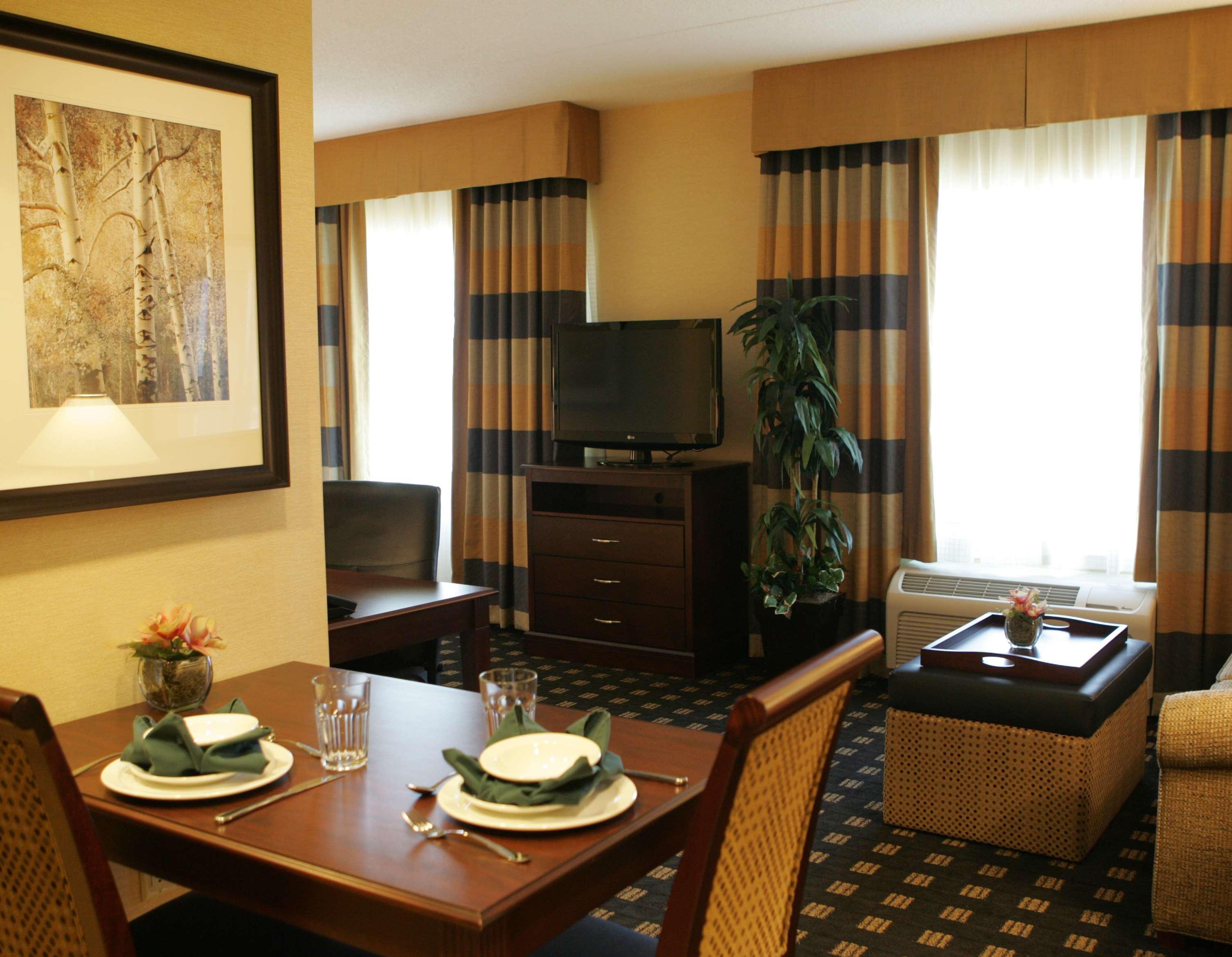 Hotel Homewood By Hilton Airport Corporate Centre 3*
