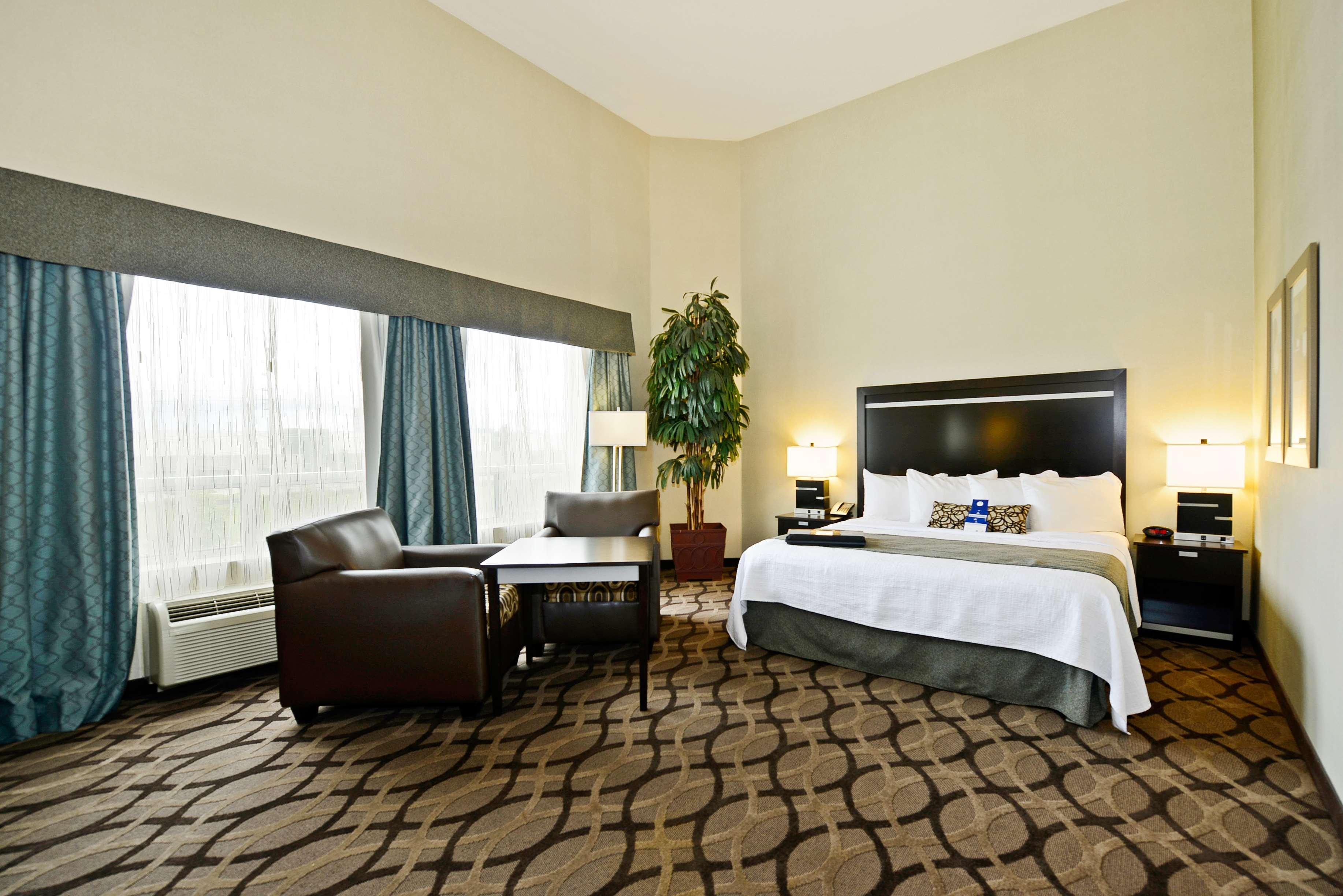 Western Travel Airport Hotel Toronto
