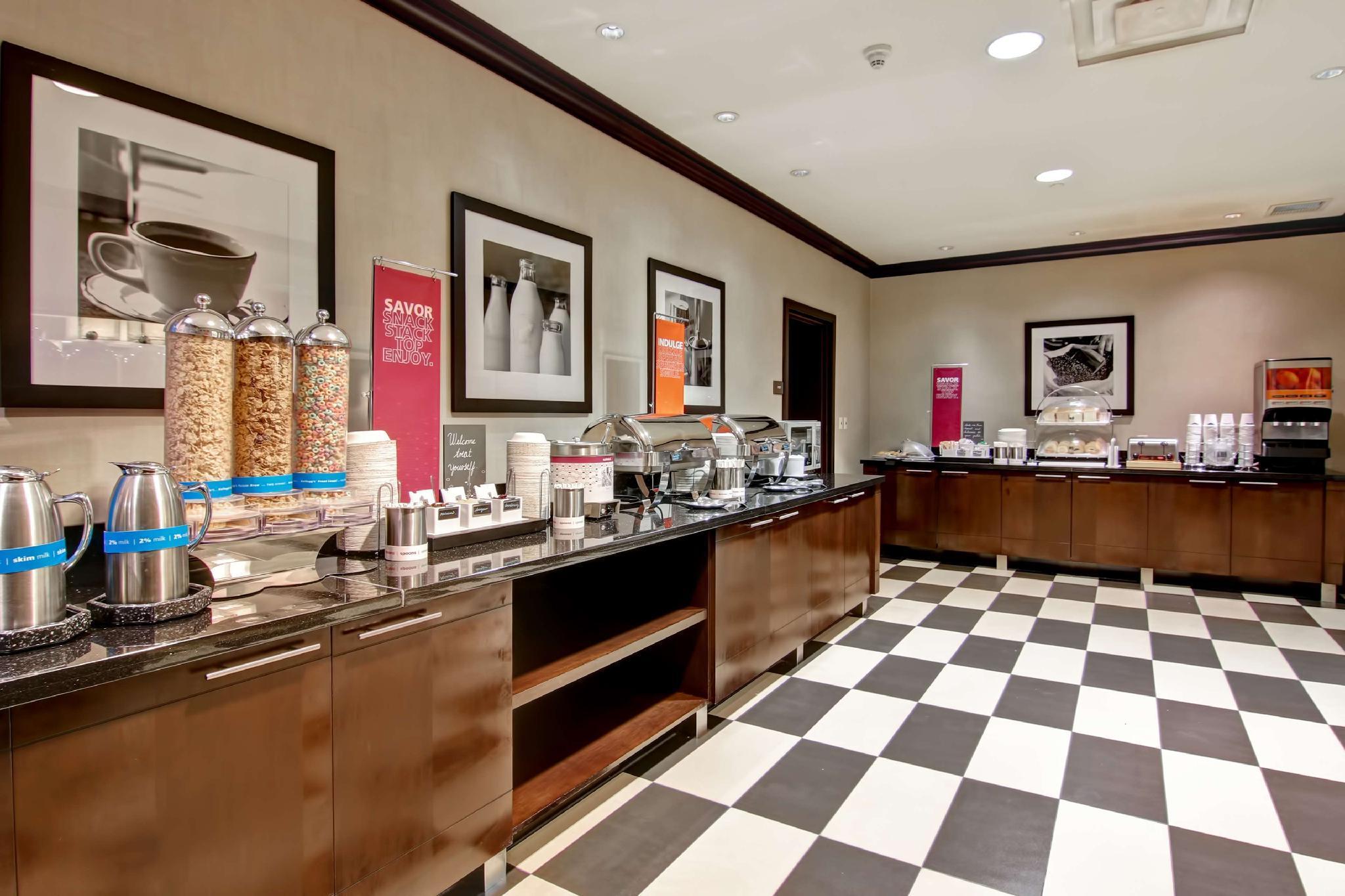 Hotel Hampton By Hilton Airport Corporate Centre 3*
