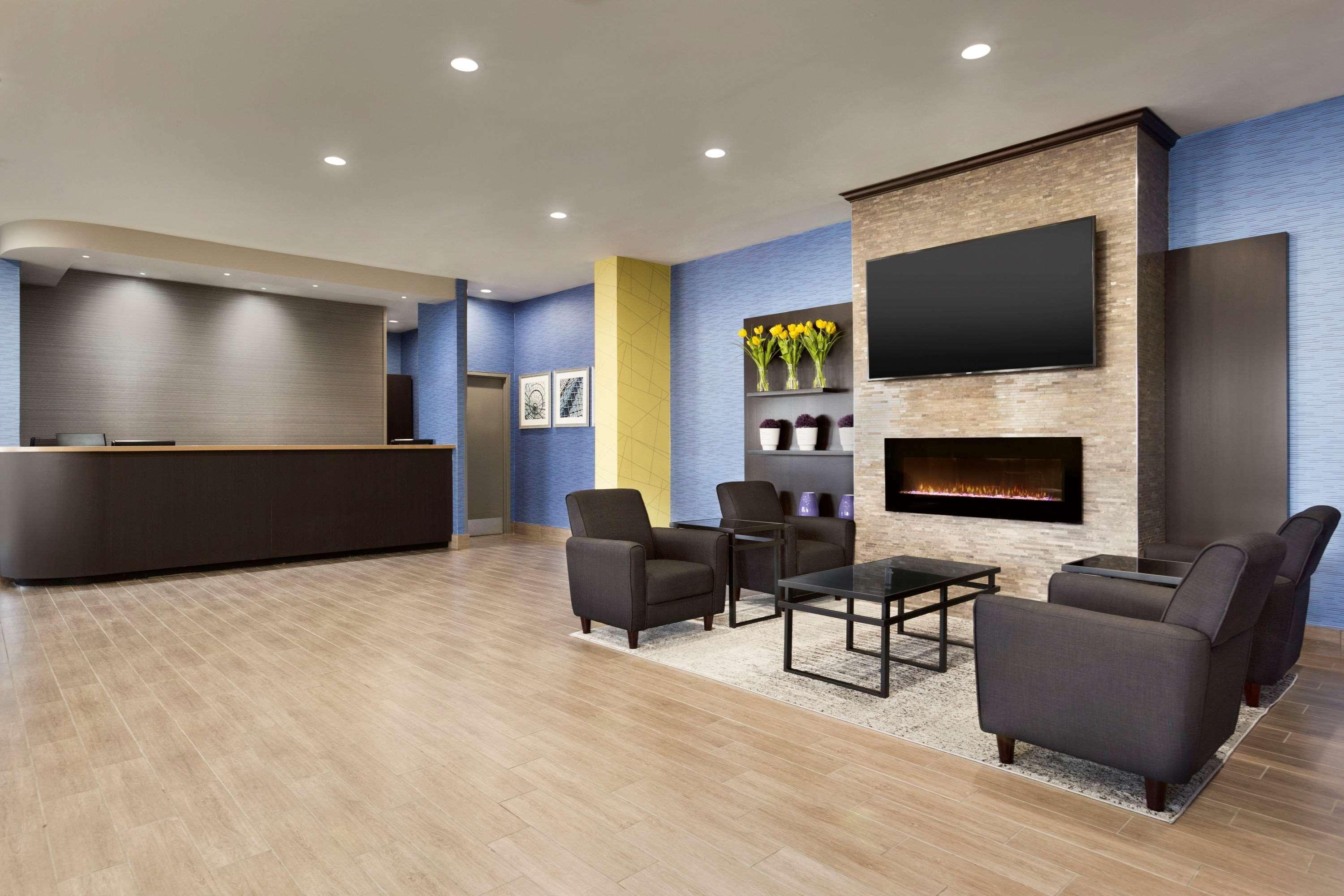 Travelodge By Wyndham East