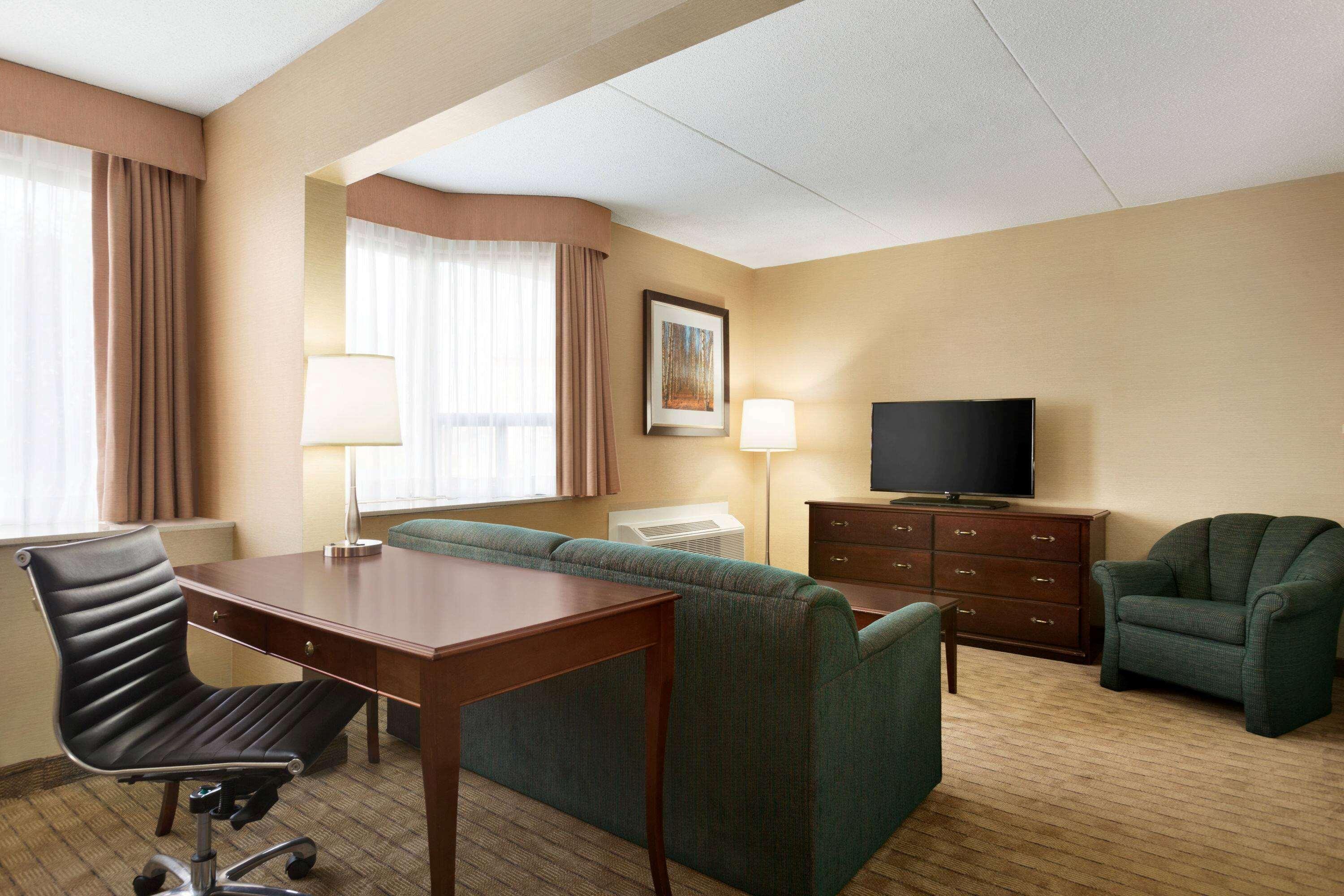 Travelodge By Wyndham East Toronto