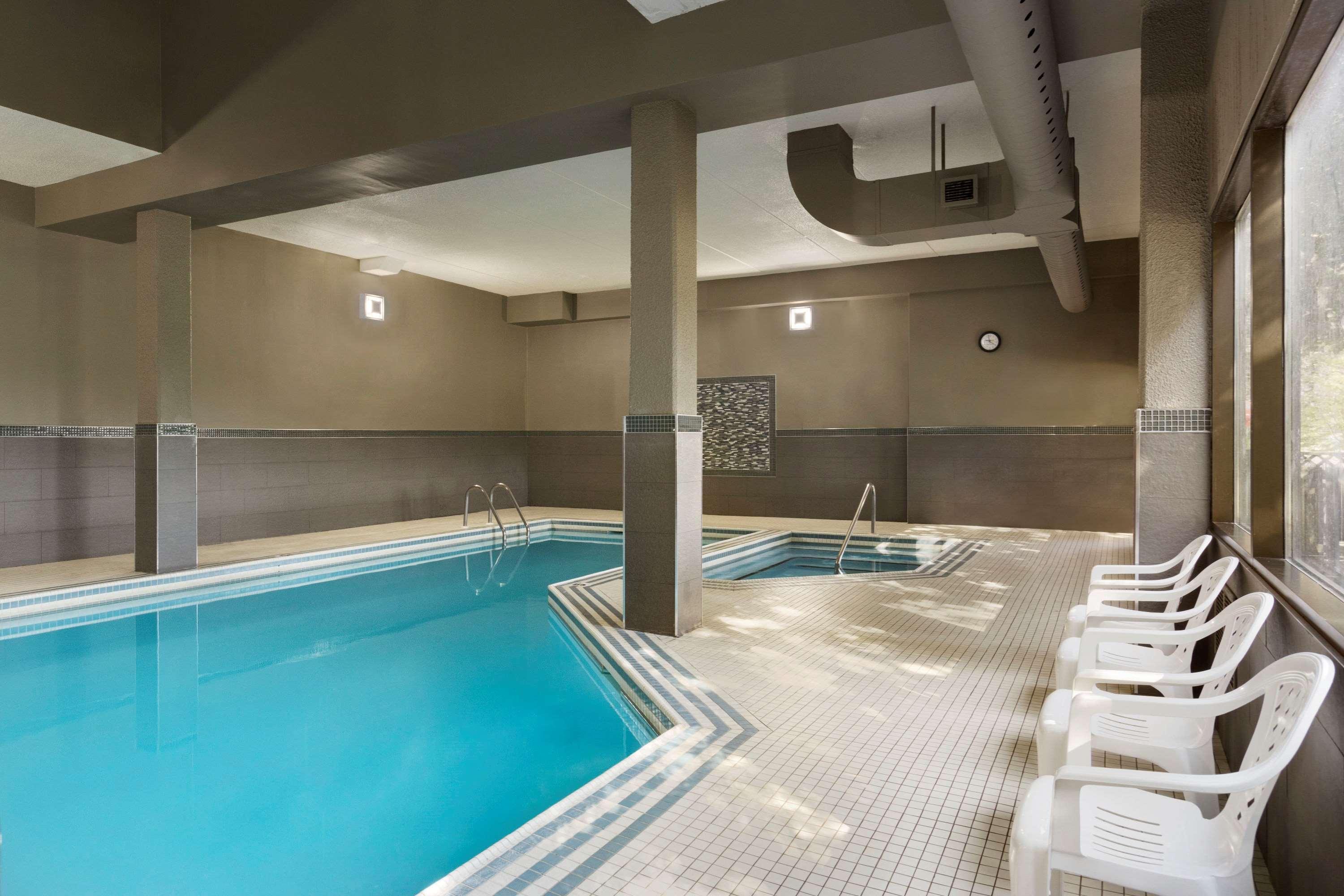 Travelodge By Wyndham East 2* Toronto