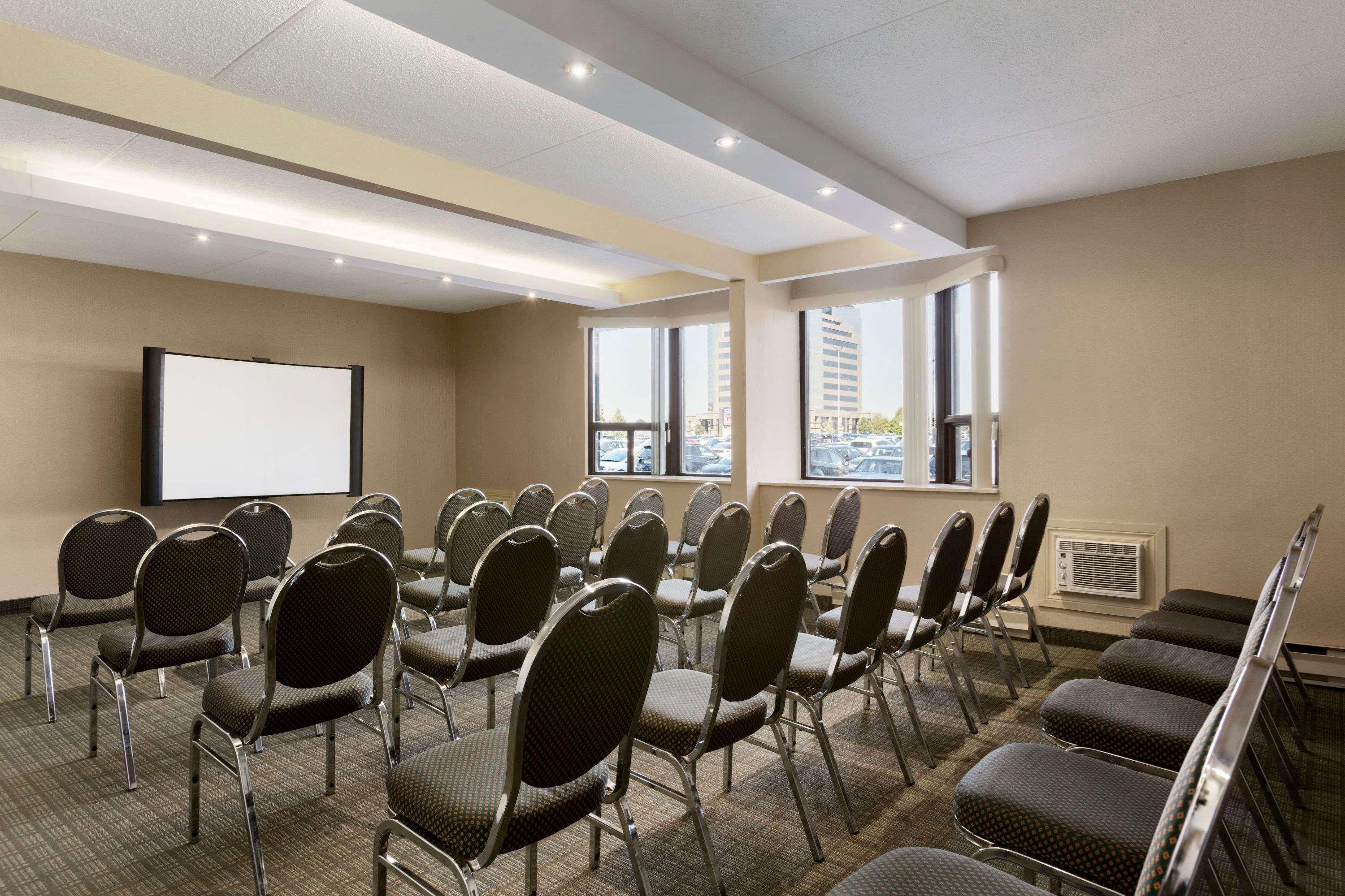 Hotel Travelodge By Wyndham East Toronto
