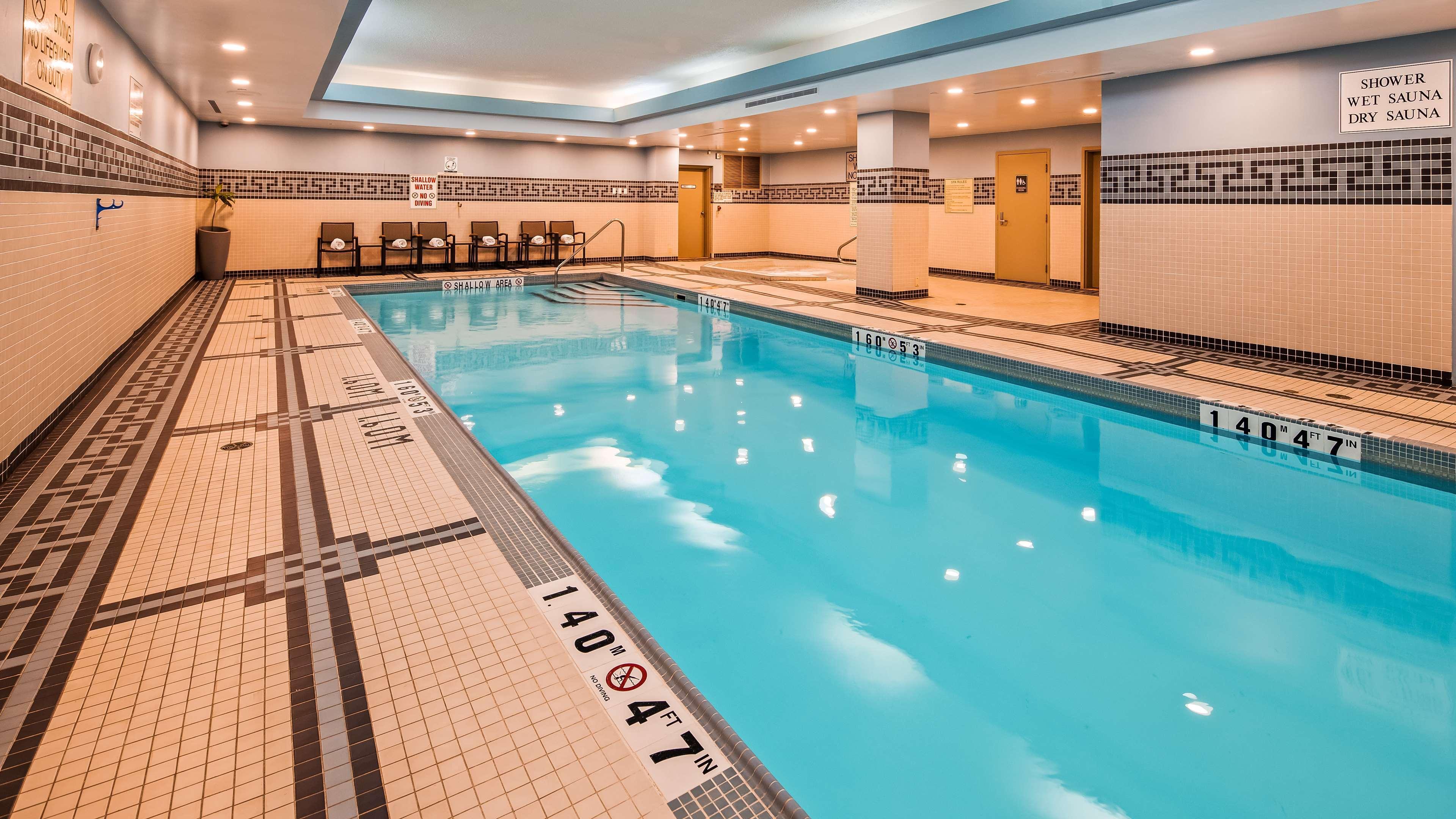 Hotel Western Premier Airport Carlingview Toronto