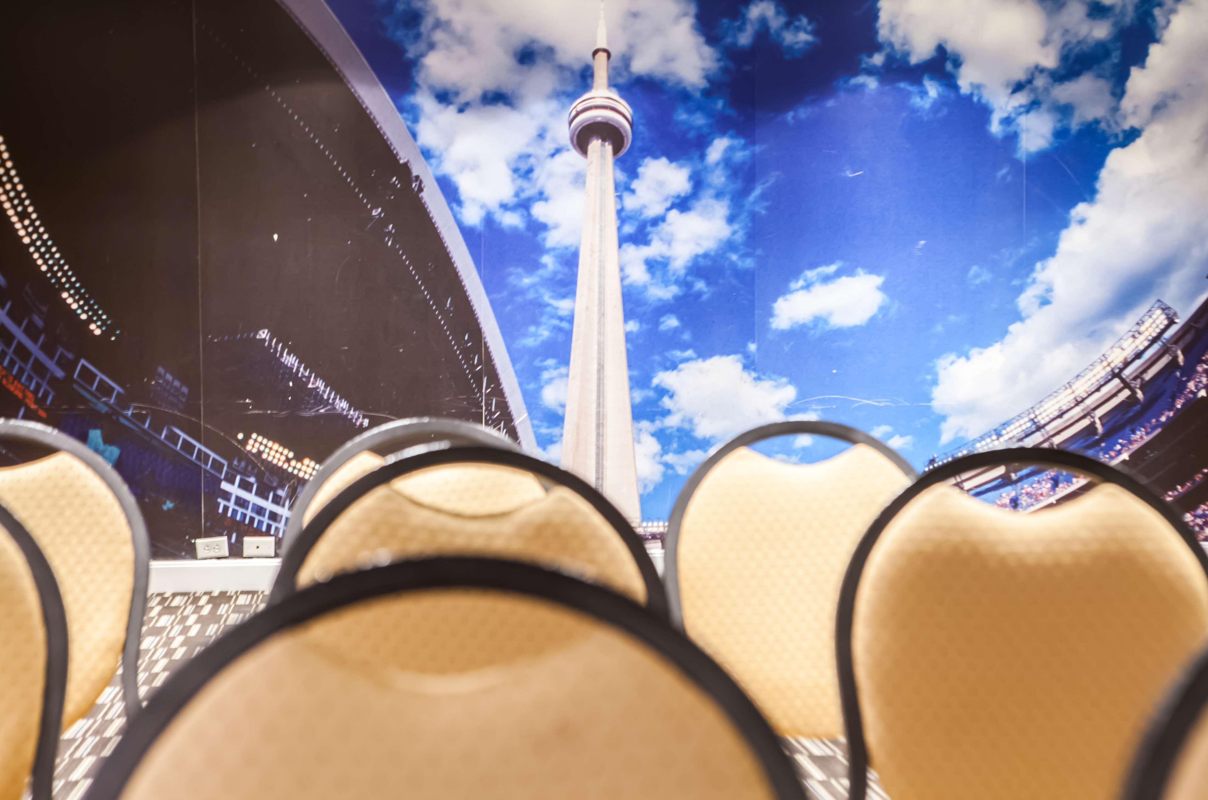Western Premier Airport Carlingview Toronto