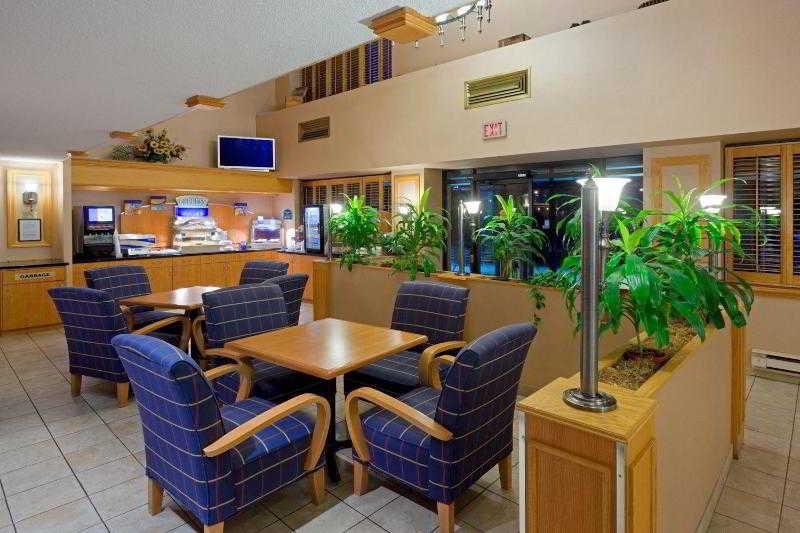 Express East, An Ihg Hotel