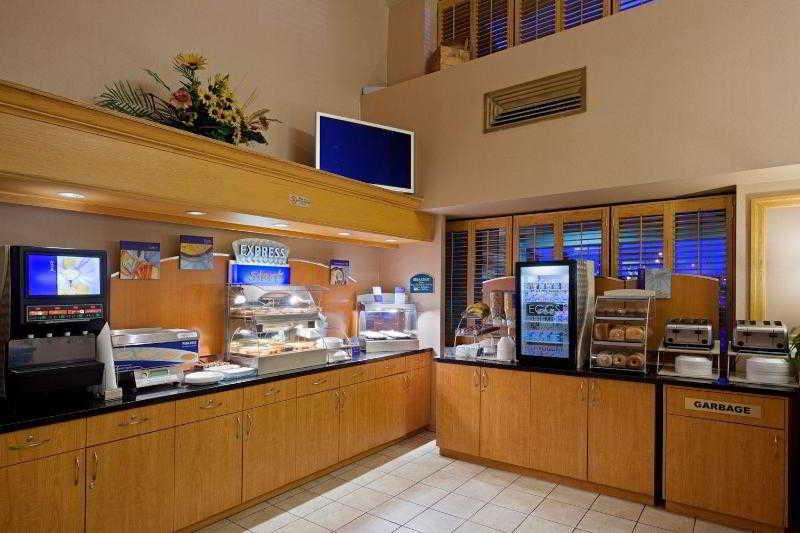 Express East, An Ihg Hotel 2*