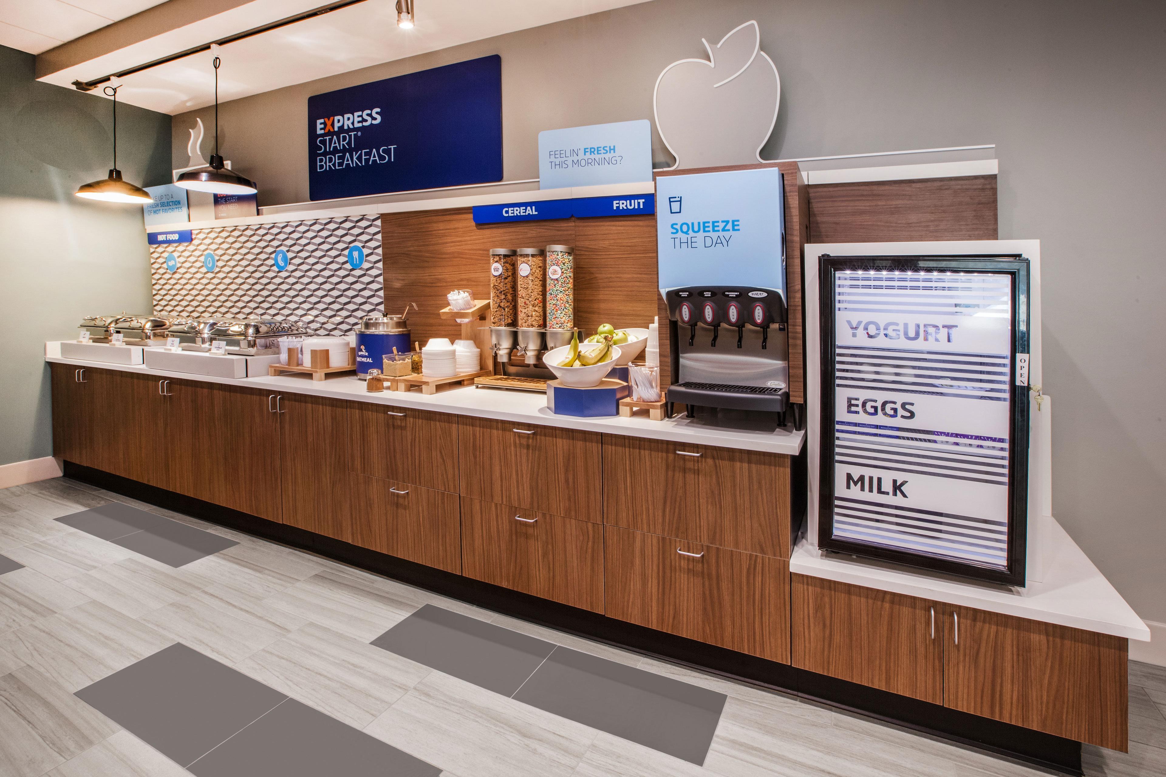 Express East, An Ihg 2* Toronto