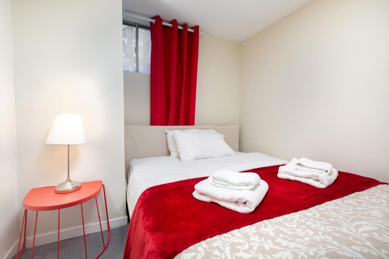 For Rent Beside U Of T Toronto