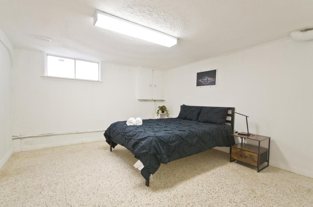 Guest house 2 Bedroom Apartment Toronto