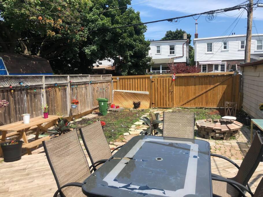 2 Bedroom Beaches Big Backyard