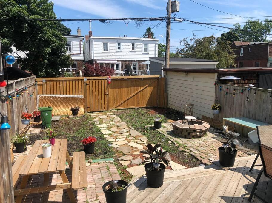 2 Bedroom Beaches Big Backyard