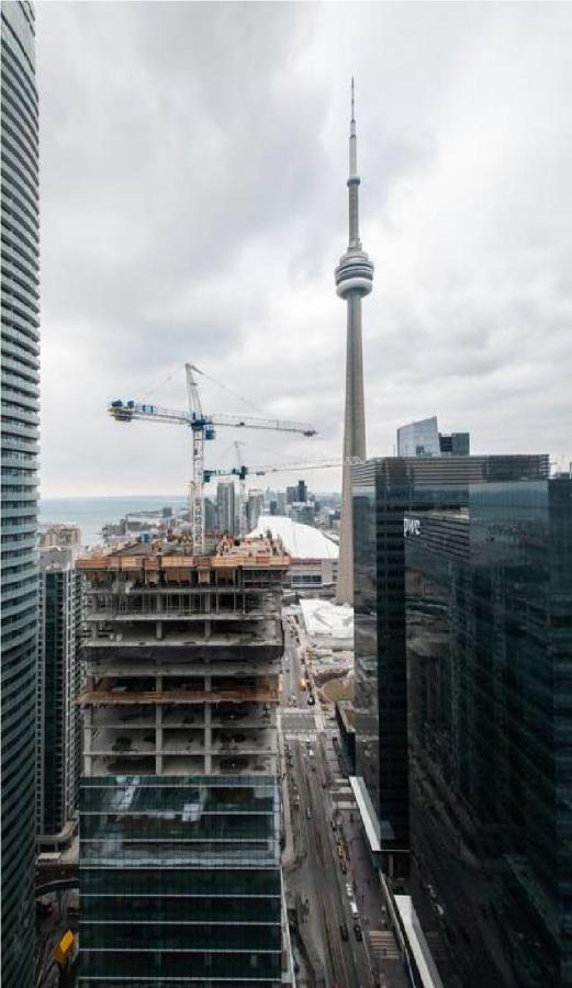 Homestay Downtown Core Two Bedroom With Cn Tower View, Free Parking *