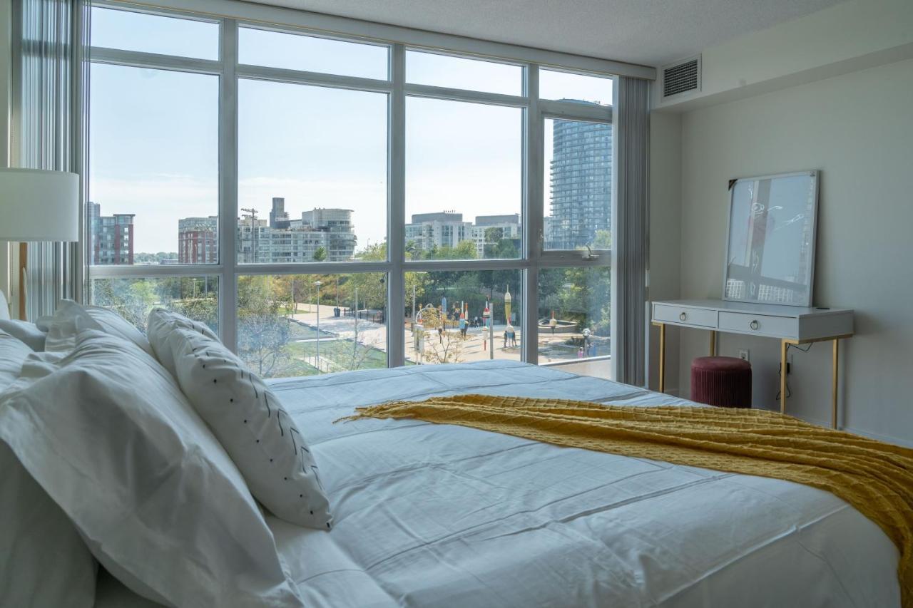 Apartment Large 2 Bedrooms Besides Cn Tower *