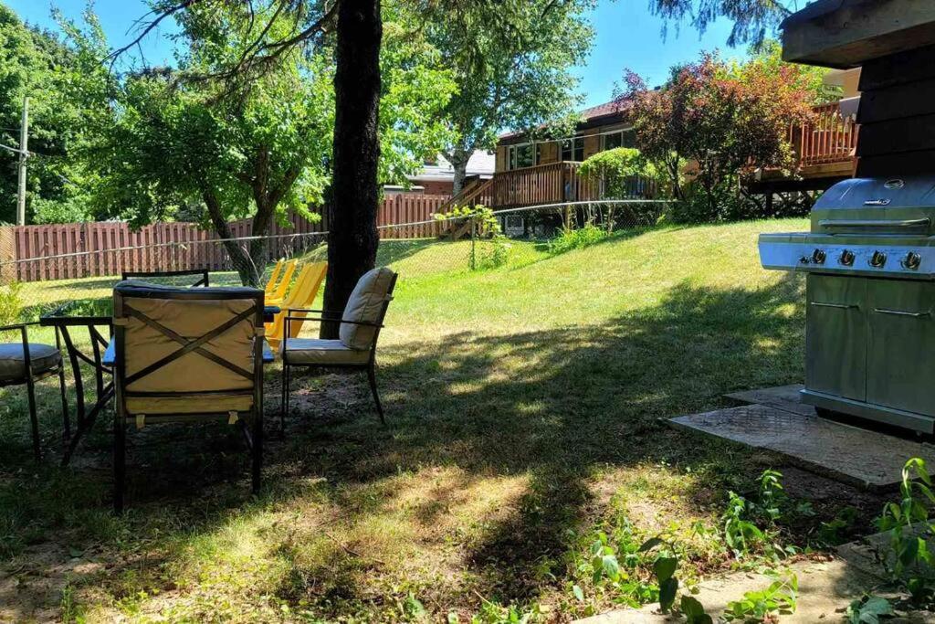 Luxury In With Walkout Patio And Free Parking Villa *
