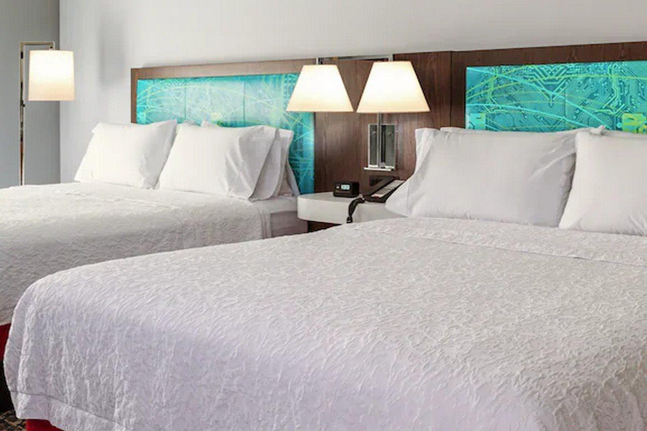 Hampton & By Hilton Downtown Hotel