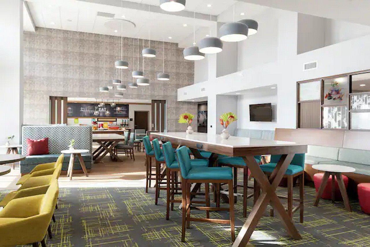 Hampton & By Hilton Downtown Hotel