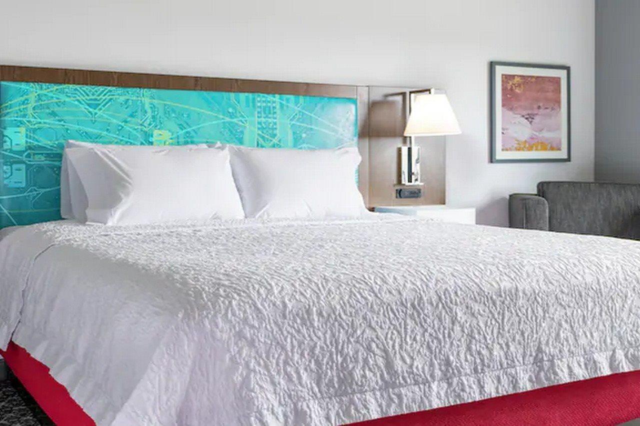 Hampton & By Hilton Downtown Hotel 3*
