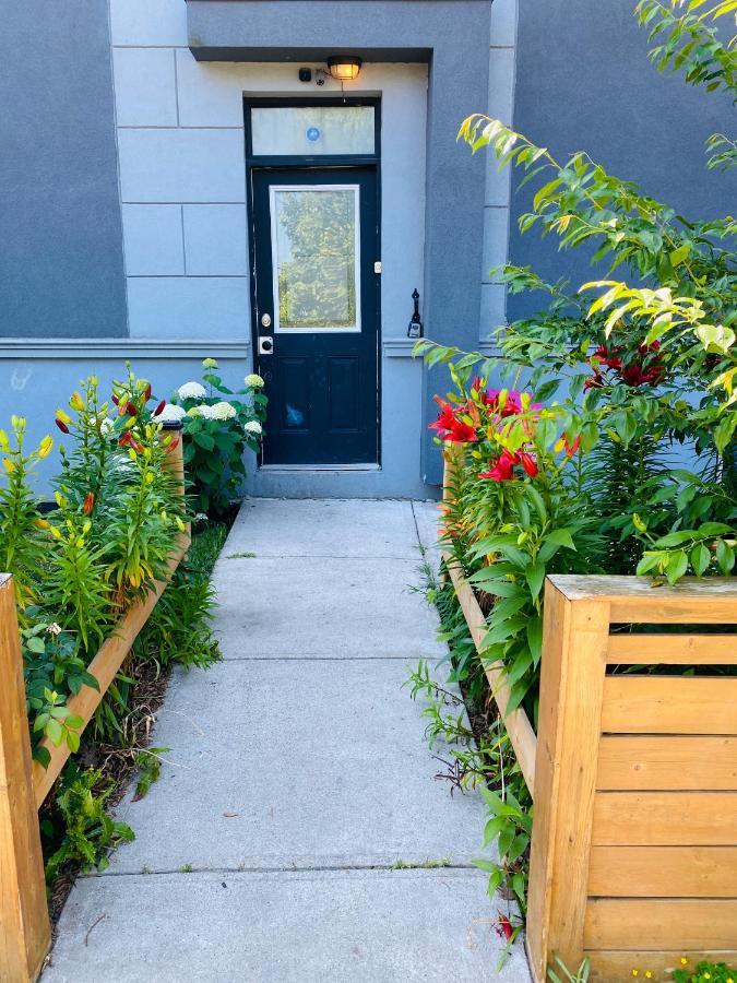 Lovely 3 Bedrooms Space Share * Toronto