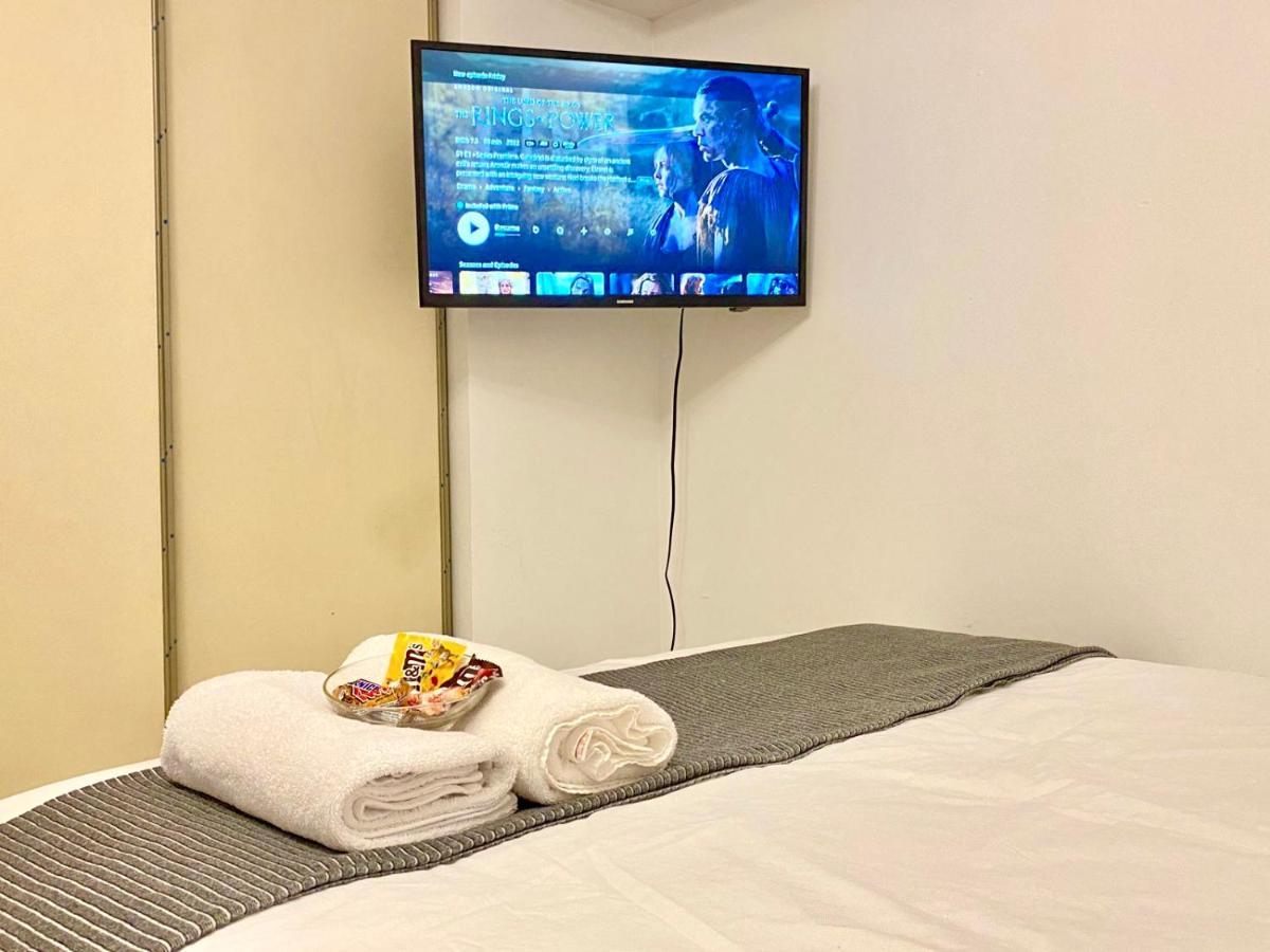 Bed & Breakfast - Free Parking Toronto