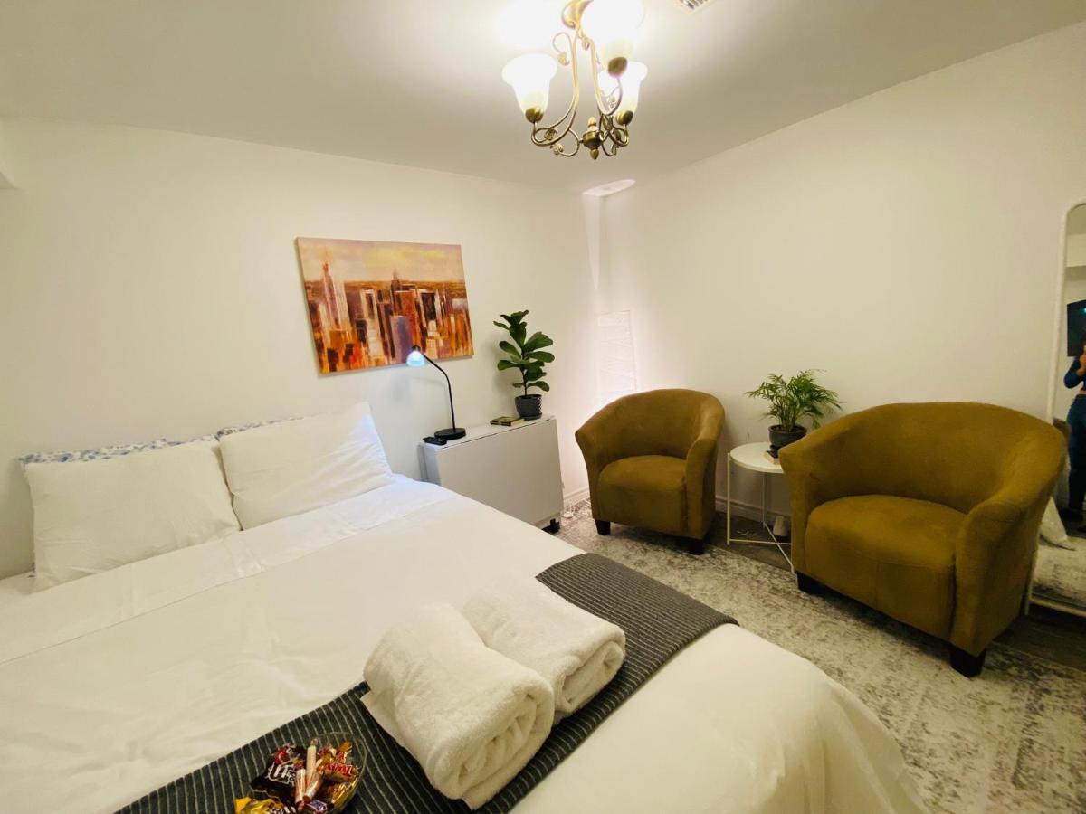 - Free Parking Bed & Breakfast *