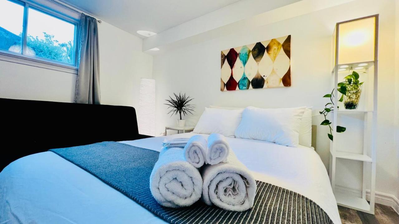 Bed & Breakfast - Free Parking Toronto