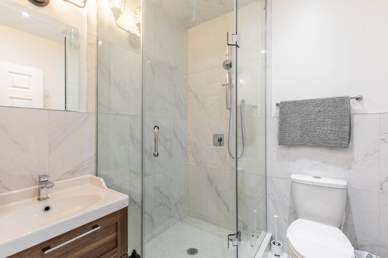 Modern 3br Apt In The Heart Of Trinity Bellwoods Apartment