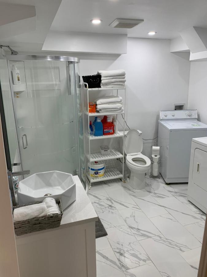 Big Oasis Studio Near Airport Yyz