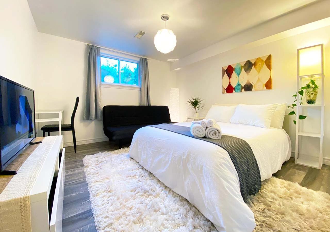 - Free Parking Bed & Breakfast *