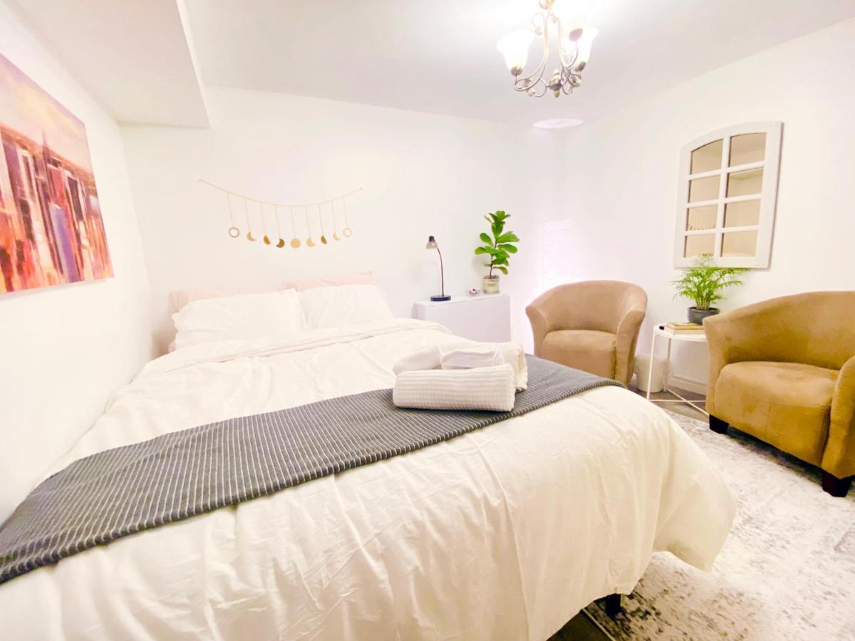 - Free Parking Bed & Breakfast Toronto