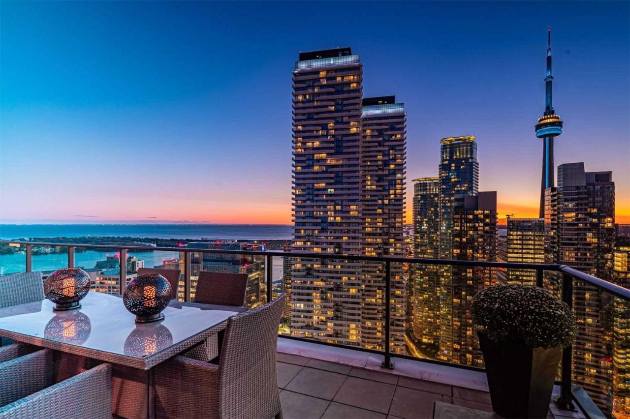 Apartment Breathtaking Cn Tower & Lakeview In Heart Of Dt *