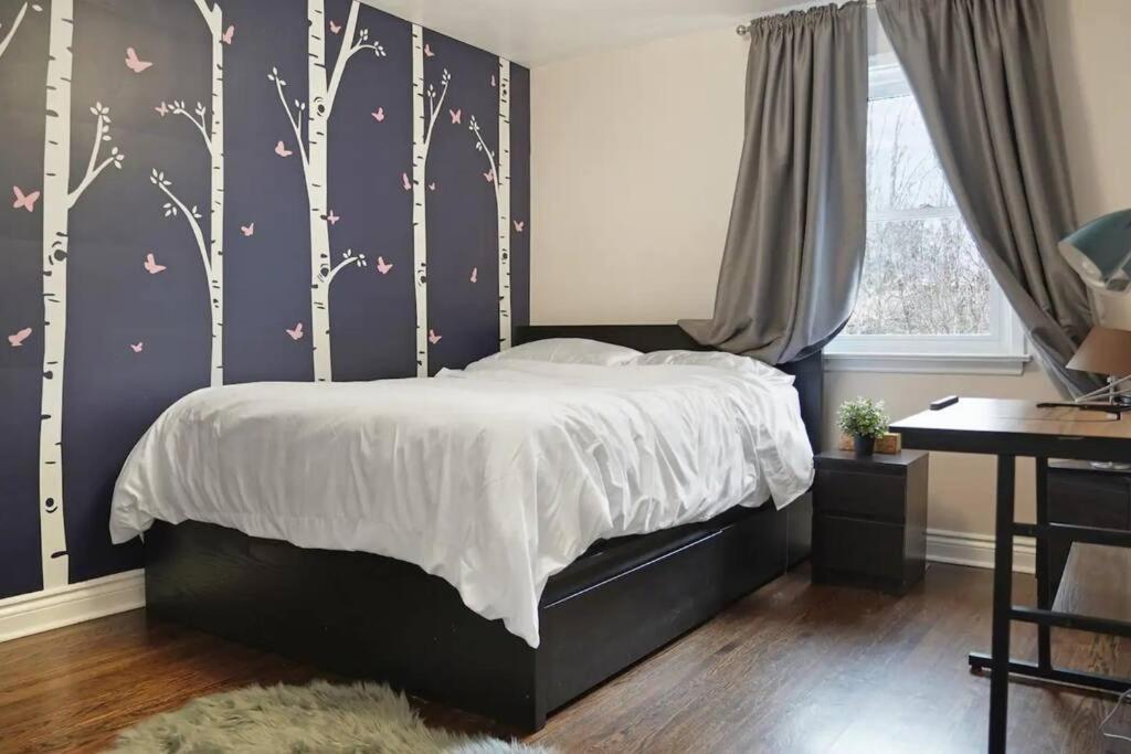 Charming Cozy Ravine Mins To Parks & Lake Entire House * Toronto