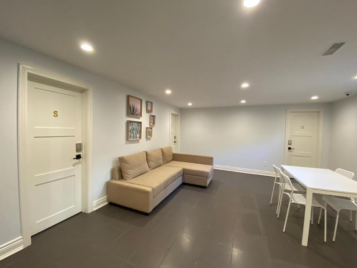 Yonge And Finch Subway !s Spacious And Modern Private Bd With Shared Bathroom Toronto