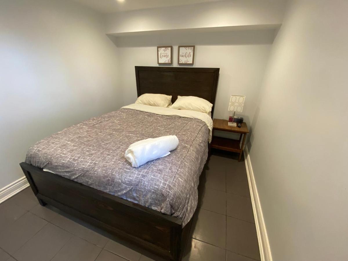 Yonge And Finch Subway !u Spacious & Cozy Private Bdr With Shared Bathroom Toronto