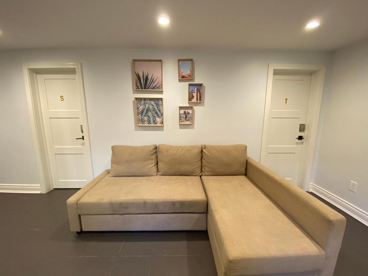 Homestay Yonge And Finch Subway !u Spacious & Cozy Private Bdr With Shared Bathroom *