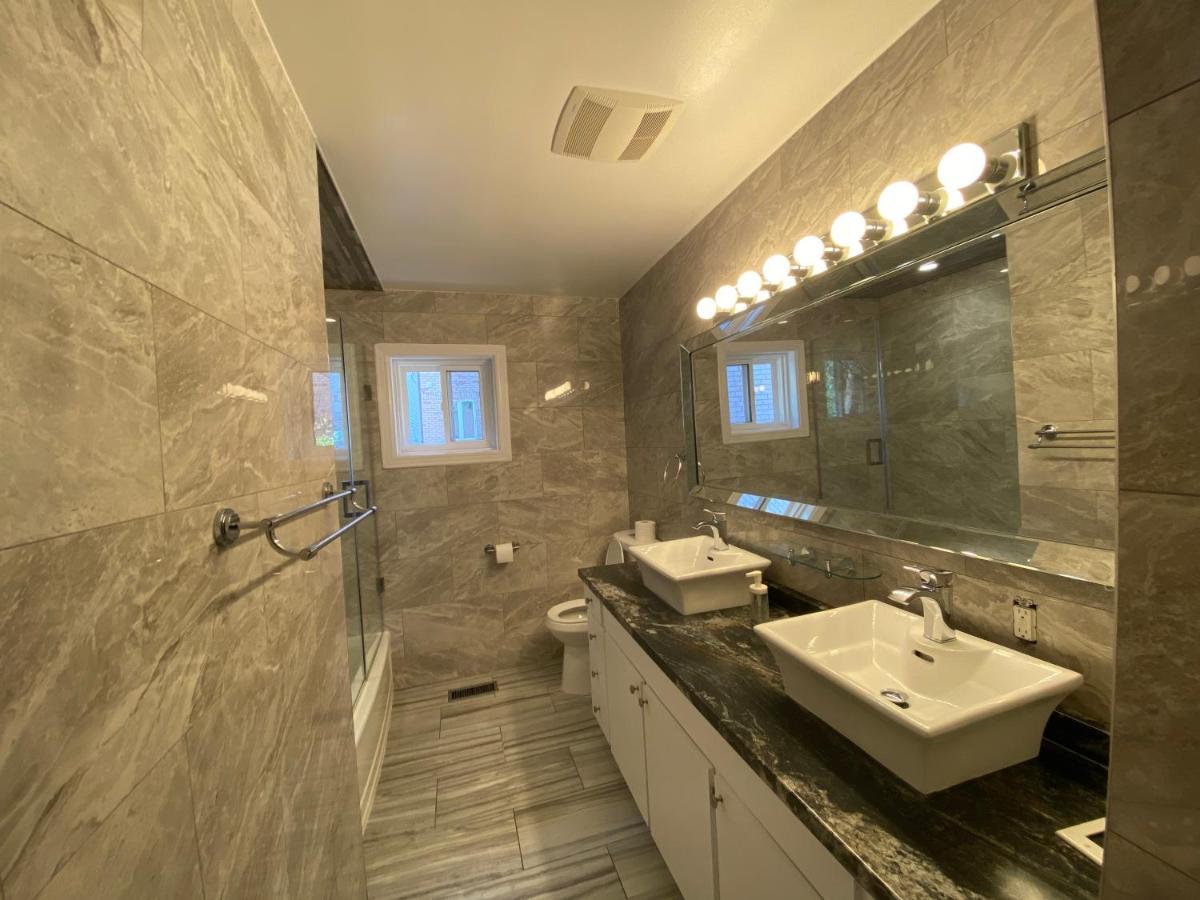 Homestay Yonge And Finch Subway !p Cozy & Quiet Private Bdr With Private Bathroom *