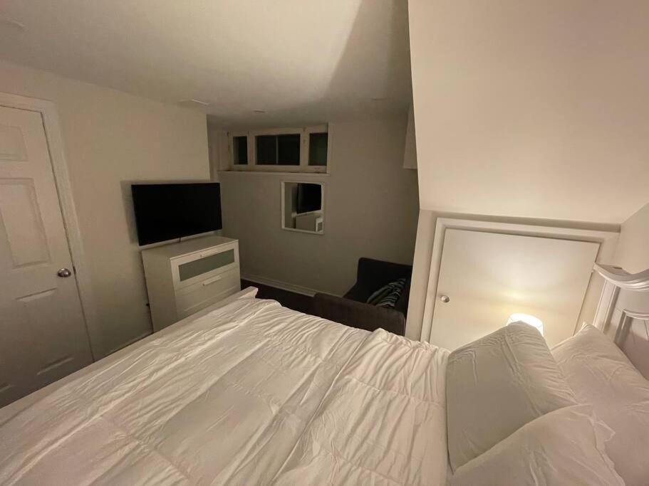 Lovely Junior 1 Bedroom Basement Apartment