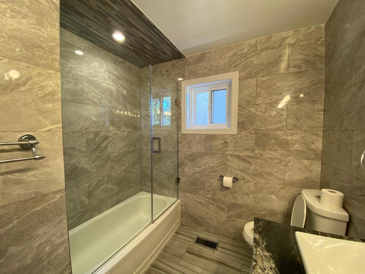 Homestay Yonge And Finch Subway !p Cozy & Quiet Private Bdr With Private Bathroom Toronto