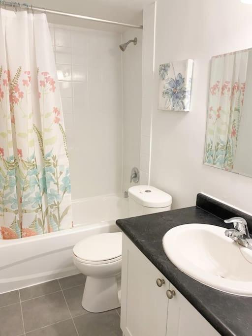 Stylish 1 Bedroom In Apartment *