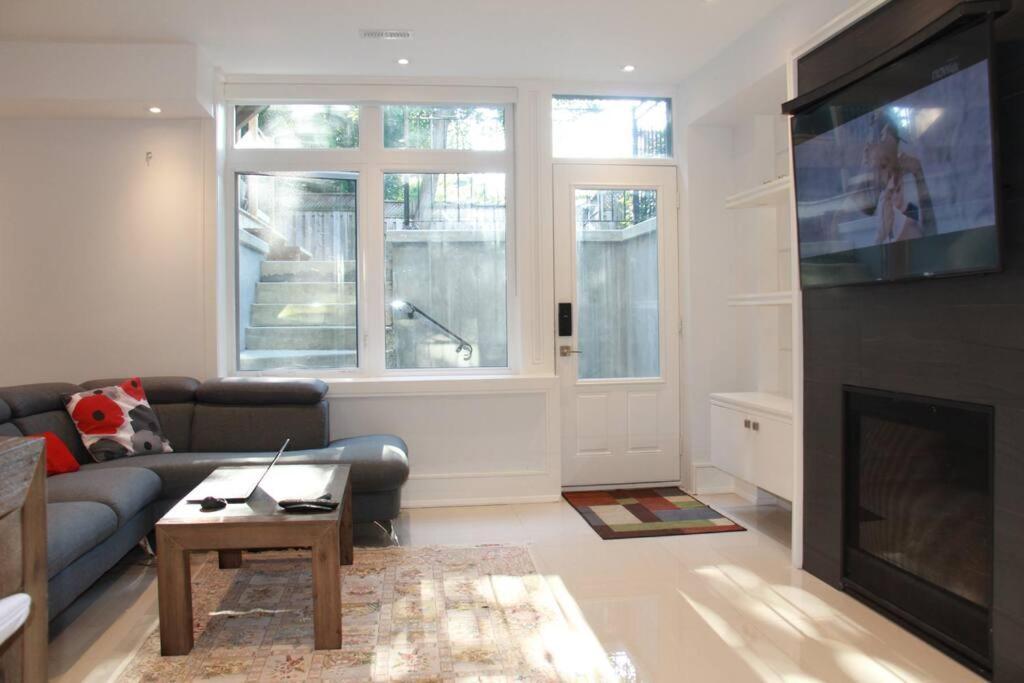Modern Separate Lower Level 1 Bedroom Plus Parking Apartment Toronto