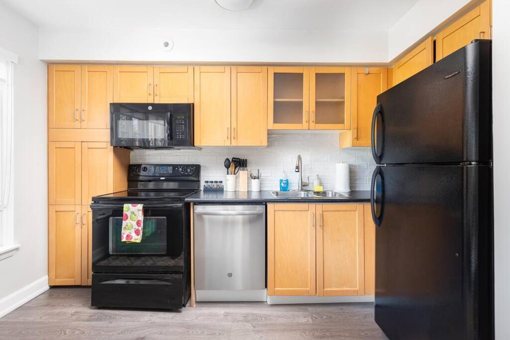 Very Cozy 1br Townhome By Lakeshore! Apartment